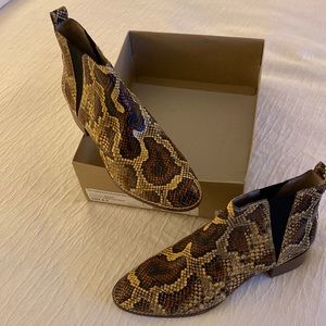 New in box the carina boot in snake embossed leather by Madewell